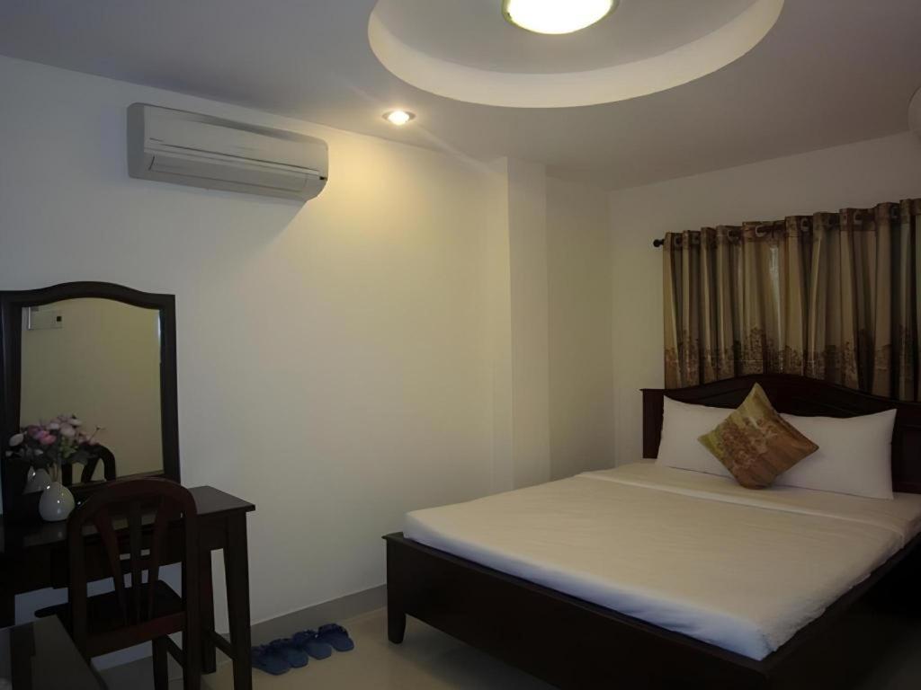 Nui Thanh Hotel Ho Chi Minh City Exterior photo