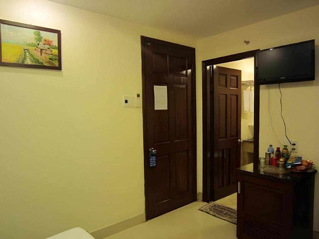 Nui Thanh Hotel Ho Chi Minh City Exterior photo