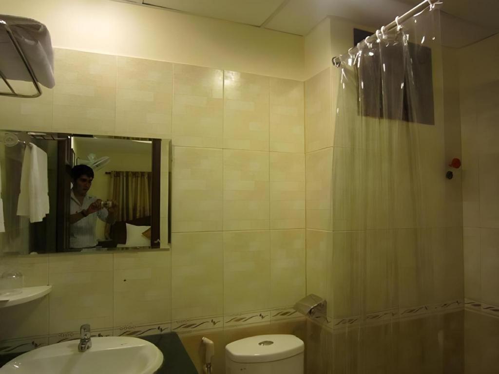 Nui Thanh Hotel Ho Chi Minh City Exterior photo