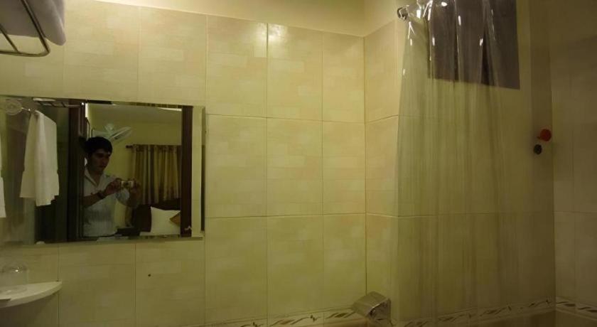 Nui Thanh Hotel Ho Chi Minh City Exterior photo