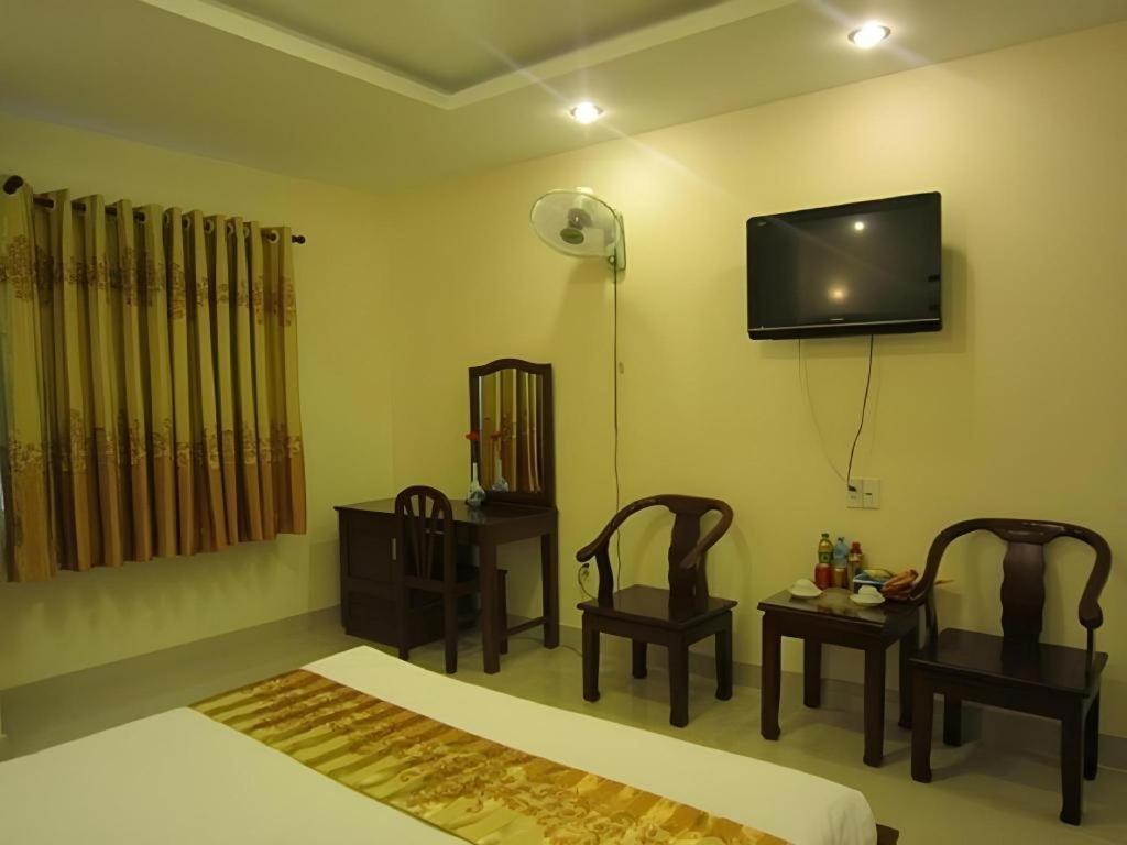 Nui Thanh Hotel Ho Chi Minh City Exterior photo